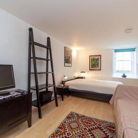 Charming 1 Bedroom Apartment In Old School House 런던 외부 사진