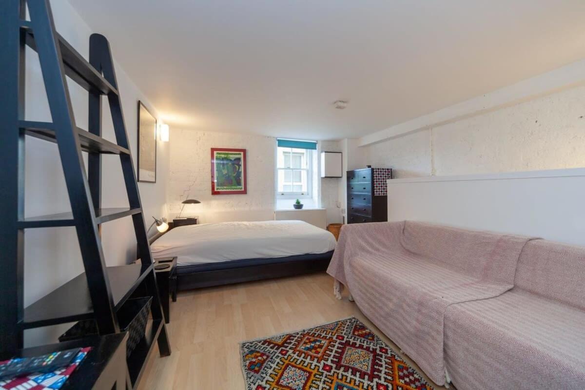 Charming 1 Bedroom Apartment In Old School House 런던 외부 사진