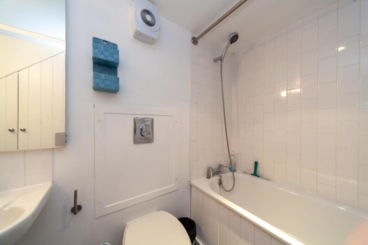 Charming 1 Bedroom Apartment In Old School House 런던 외부 사진