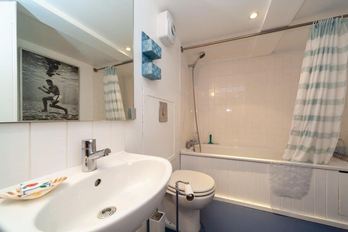 Charming 1 Bedroom Apartment In Old School House 런던 외부 사진