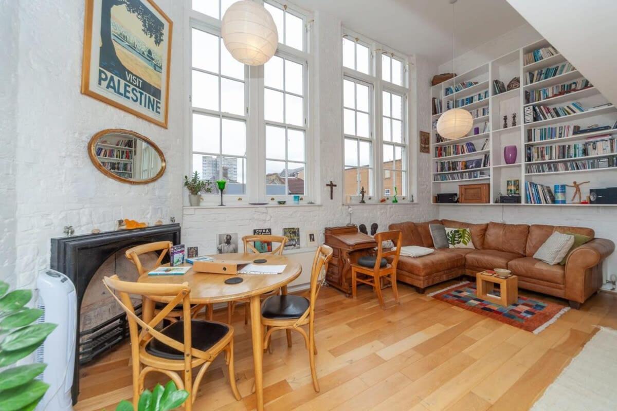 Charming 1 Bedroom Apartment In Old School House 런던 외부 사진