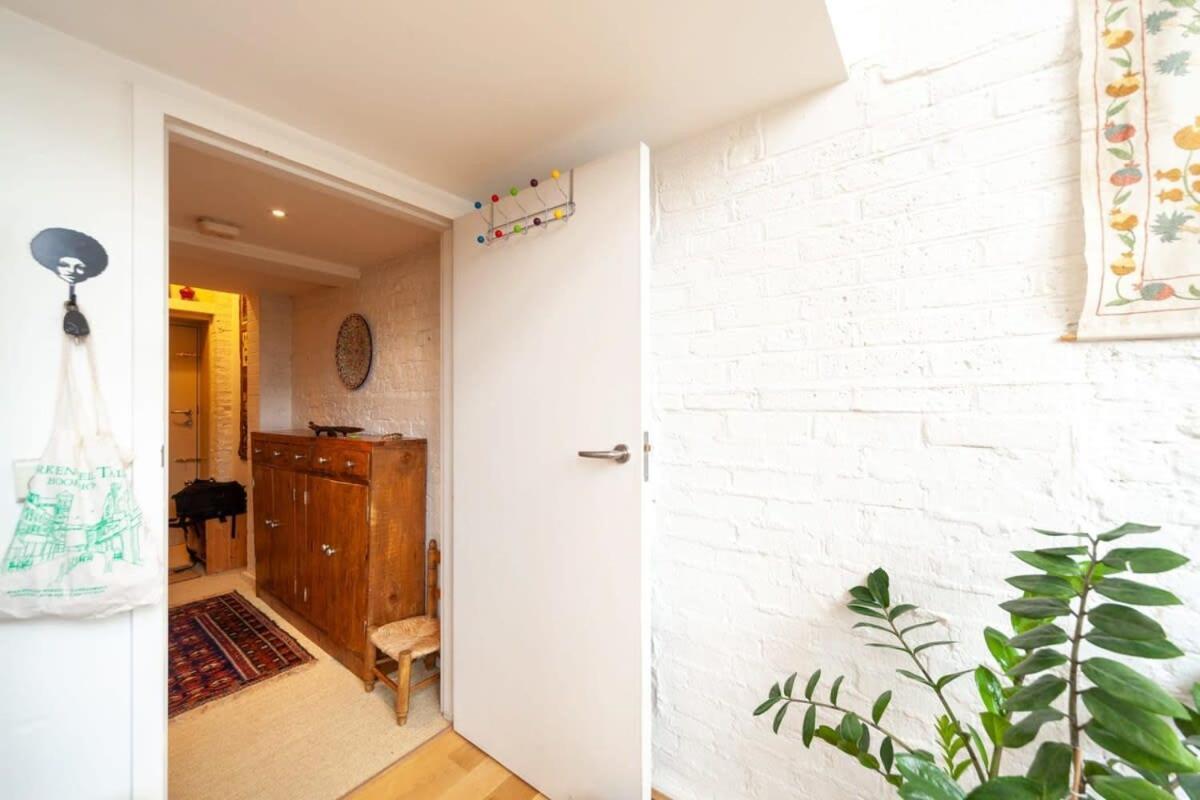 Charming 1 Bedroom Apartment In Old School House 런던 외부 사진